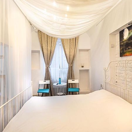 Museum Apartment Piata Sfatului Μπρασόβ Εξωτερικό φωτογραφία
